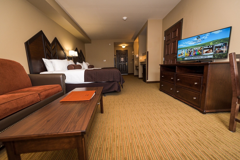 Camelback Lodge & Aquatopia Indoor Waterpark in Tannersville Best