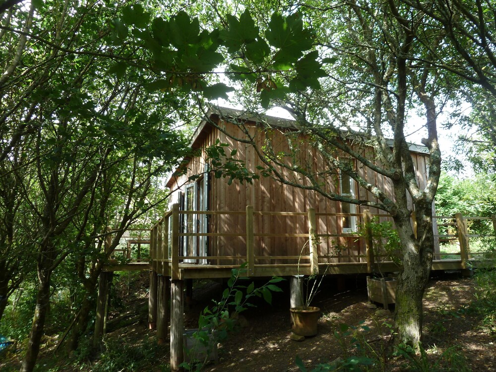 The Hyde Secret Hide Away Near The Beach In Truro Hotel Rates