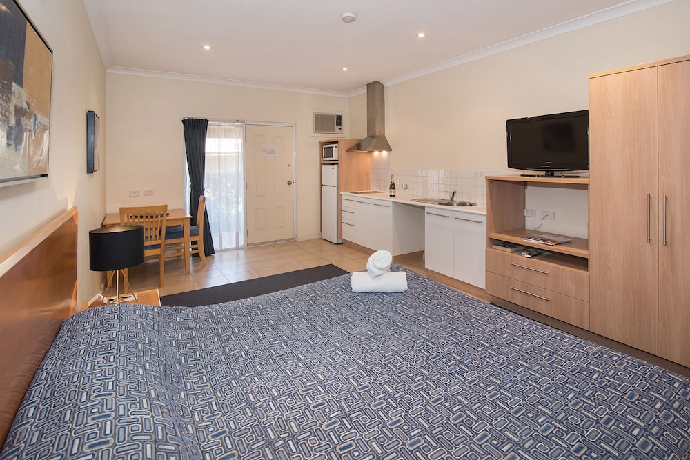 Dunsborough Town Units