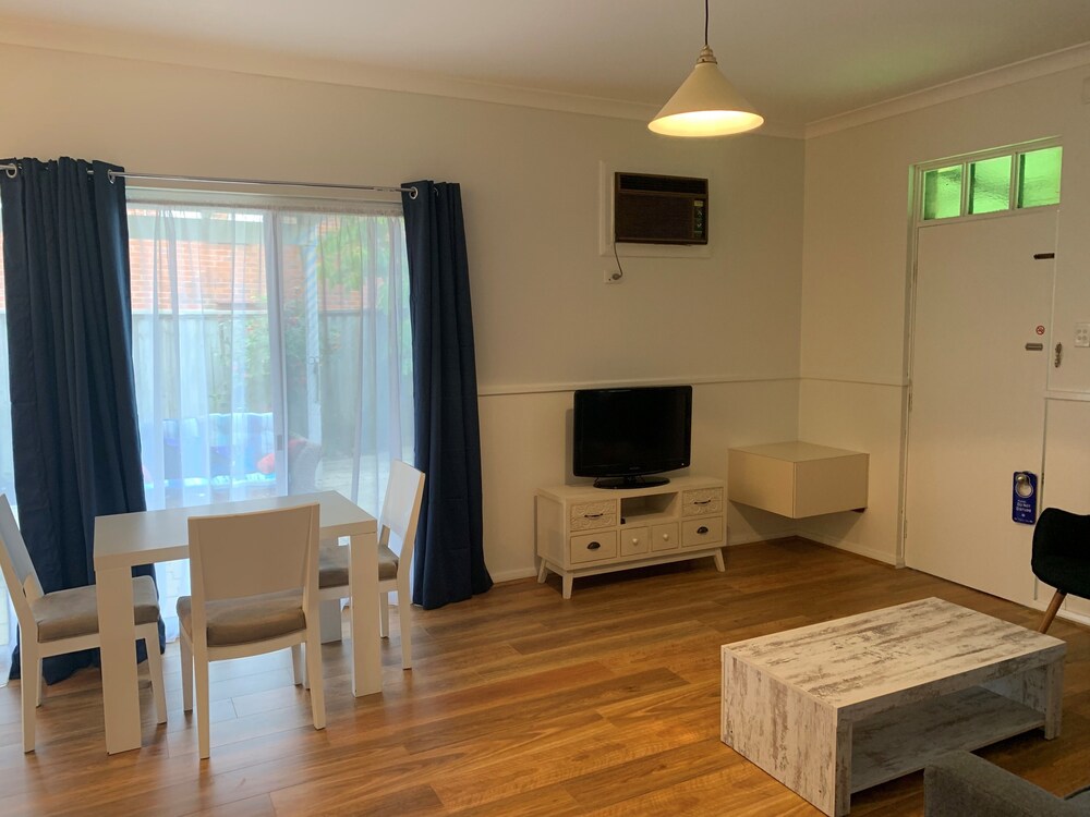 Dunsborough Town Units