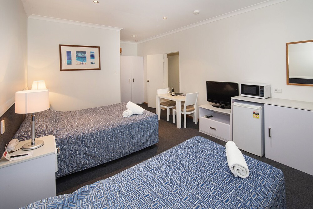 Dunsborough Town Units