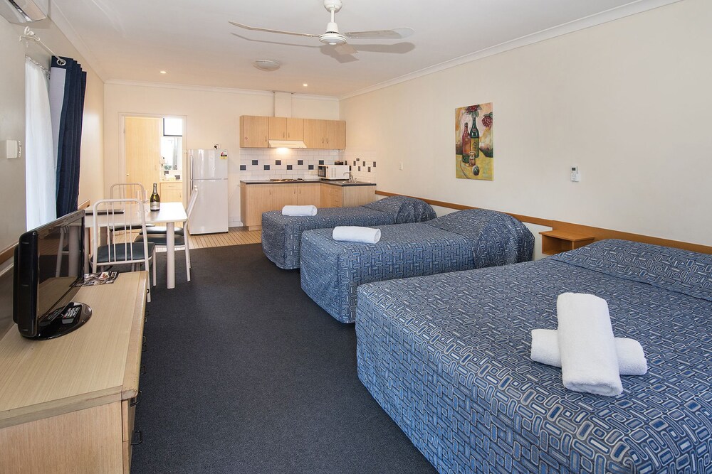 Dunsborough Town Units