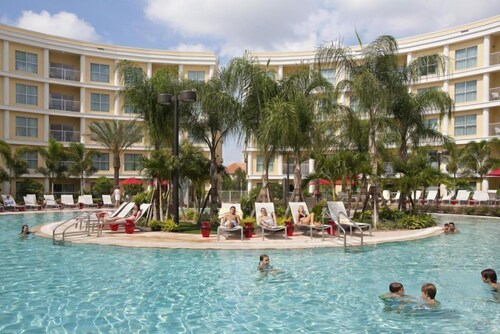 Close To The Parks Comfy Two Bedroom Suite Pool Hot Tub