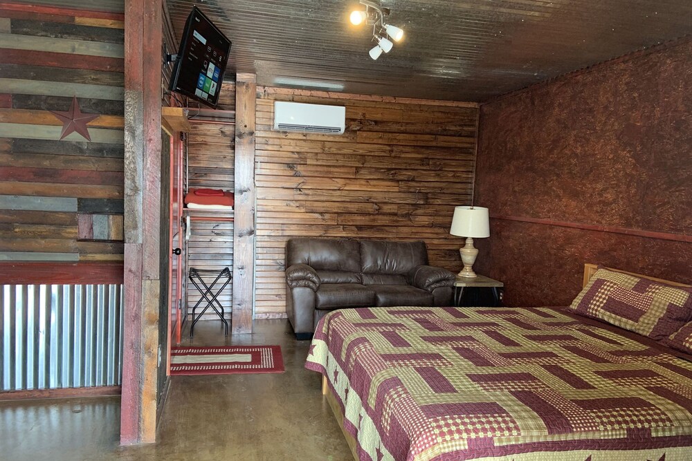 5 Cabins at The Lazy Buffalo, Sleeps 16 Wichita Mountains Cache Lawton