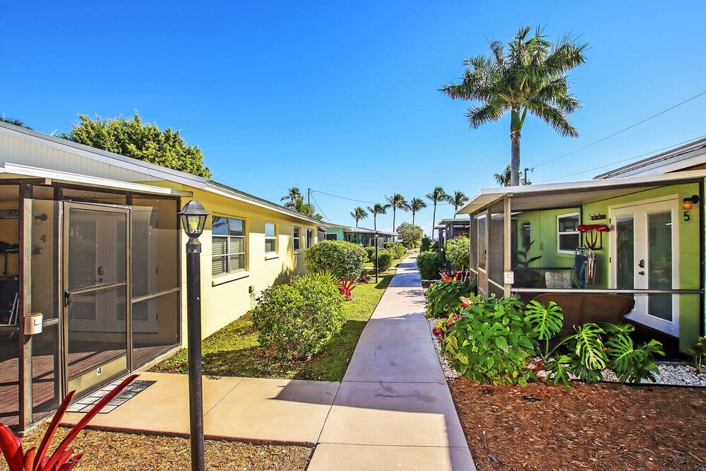 Captiva Cottage # 1 Bayfront 1 Bedroom / 1 Bath Cottage