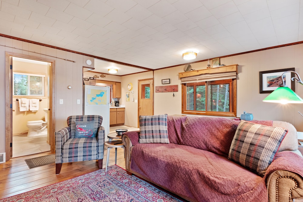DogFriendly Lakefront Cottage w/ Dock, Kayaks, Canoe, and Snowshoes in