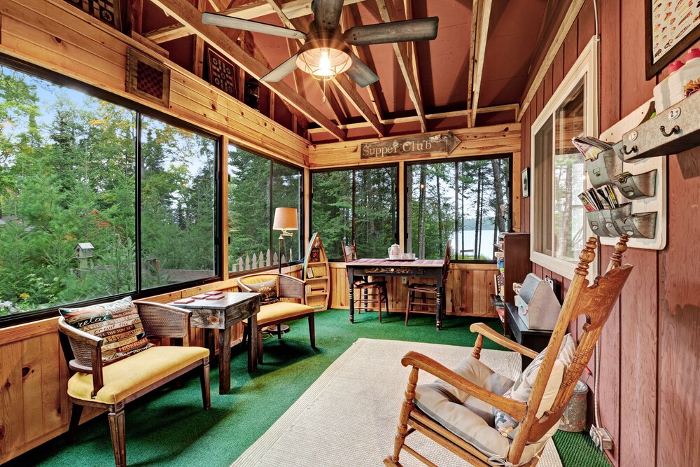 DogFriendly Lakefront Cottage w/ Dock, Kayaks, Canoe, and Snowshoes in