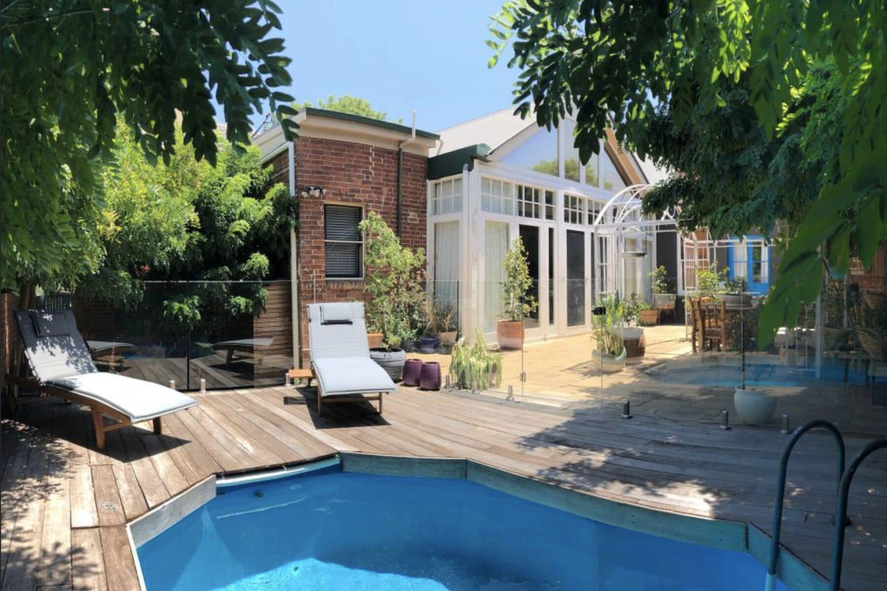 QUILTY HOUSE - 'Just a little bit special'