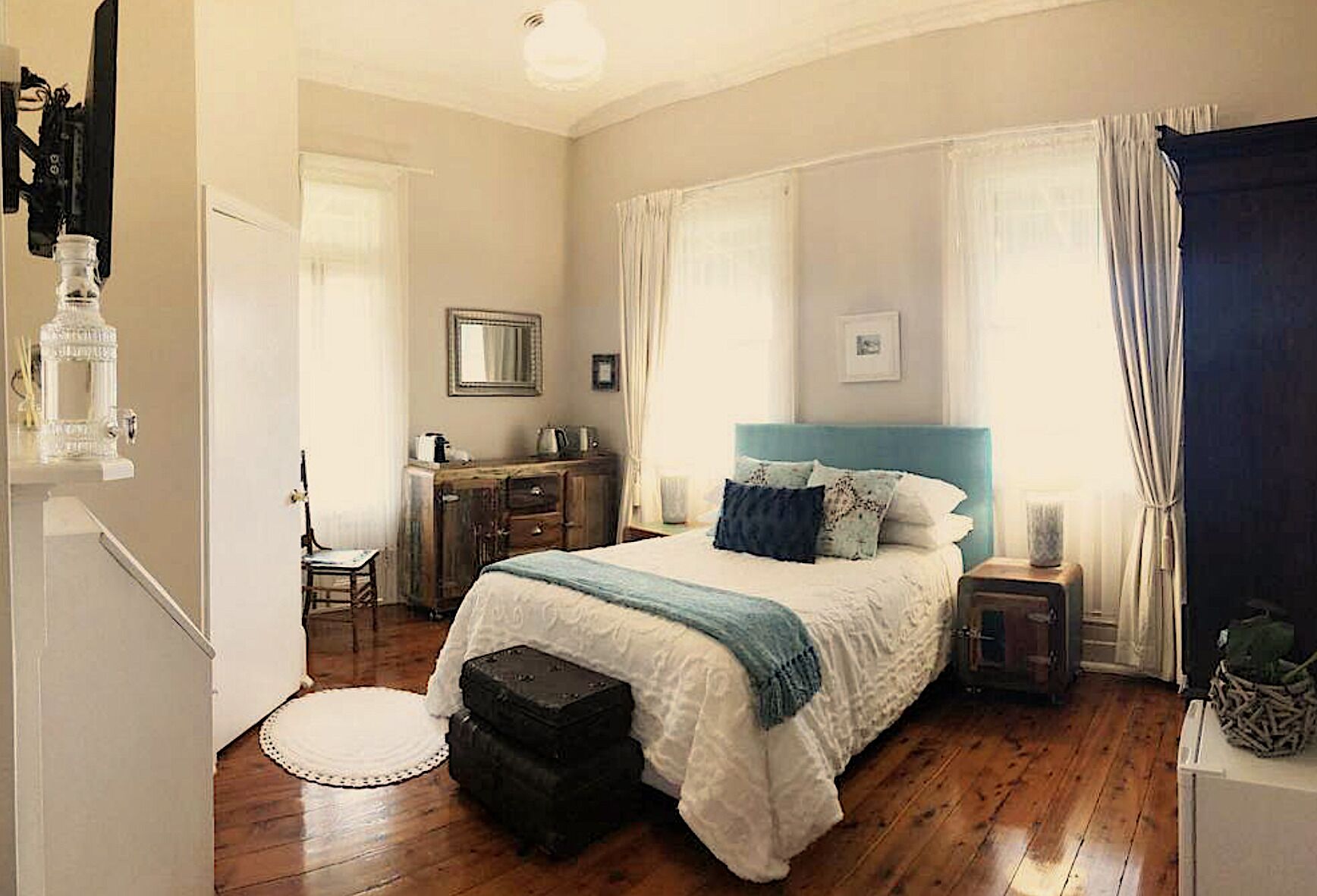 QUILTY HOUSE - 'Just a little bit special'