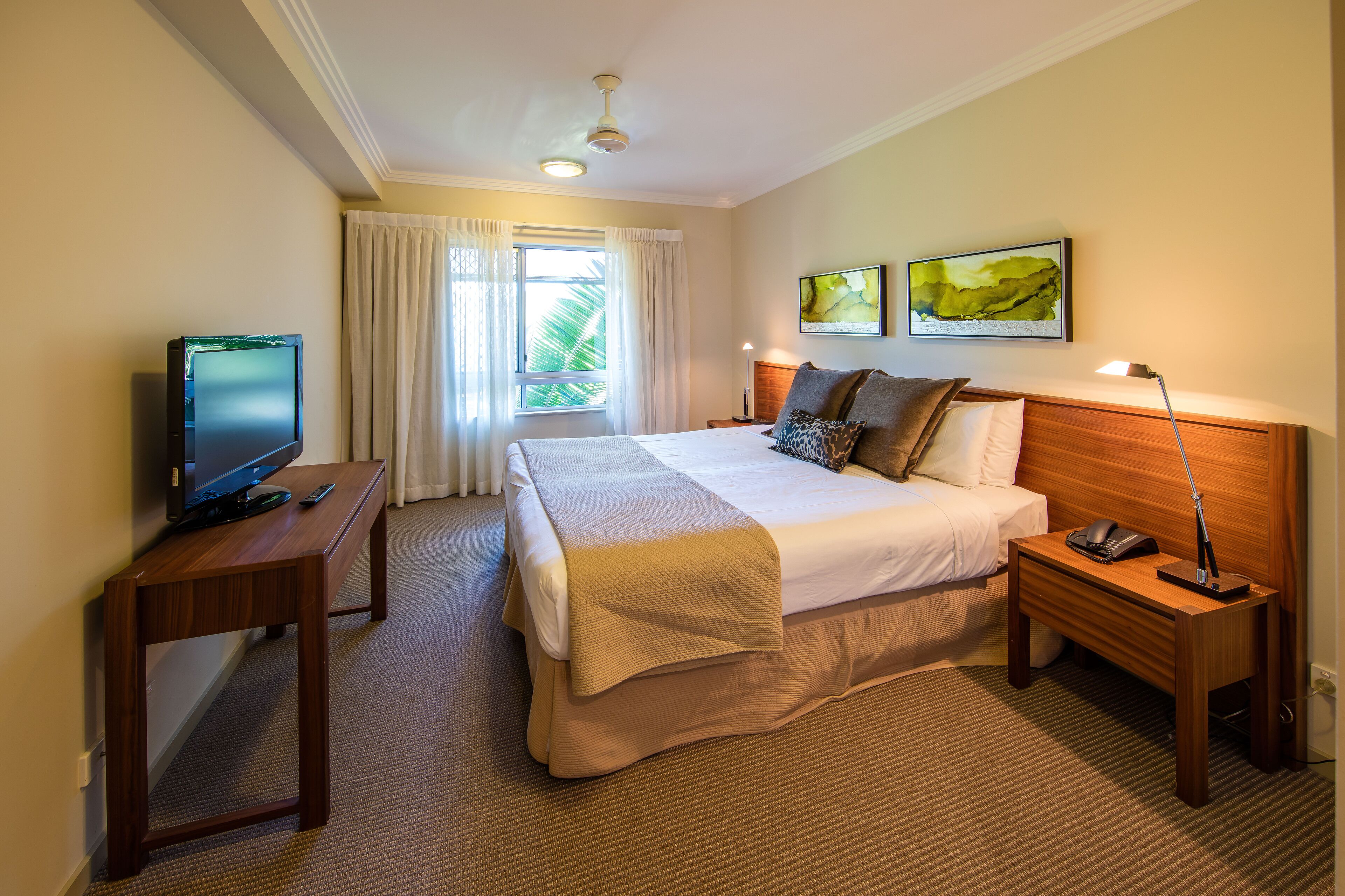 2 Bedroom, 2 Bathroom, fully self contained Family Apartment