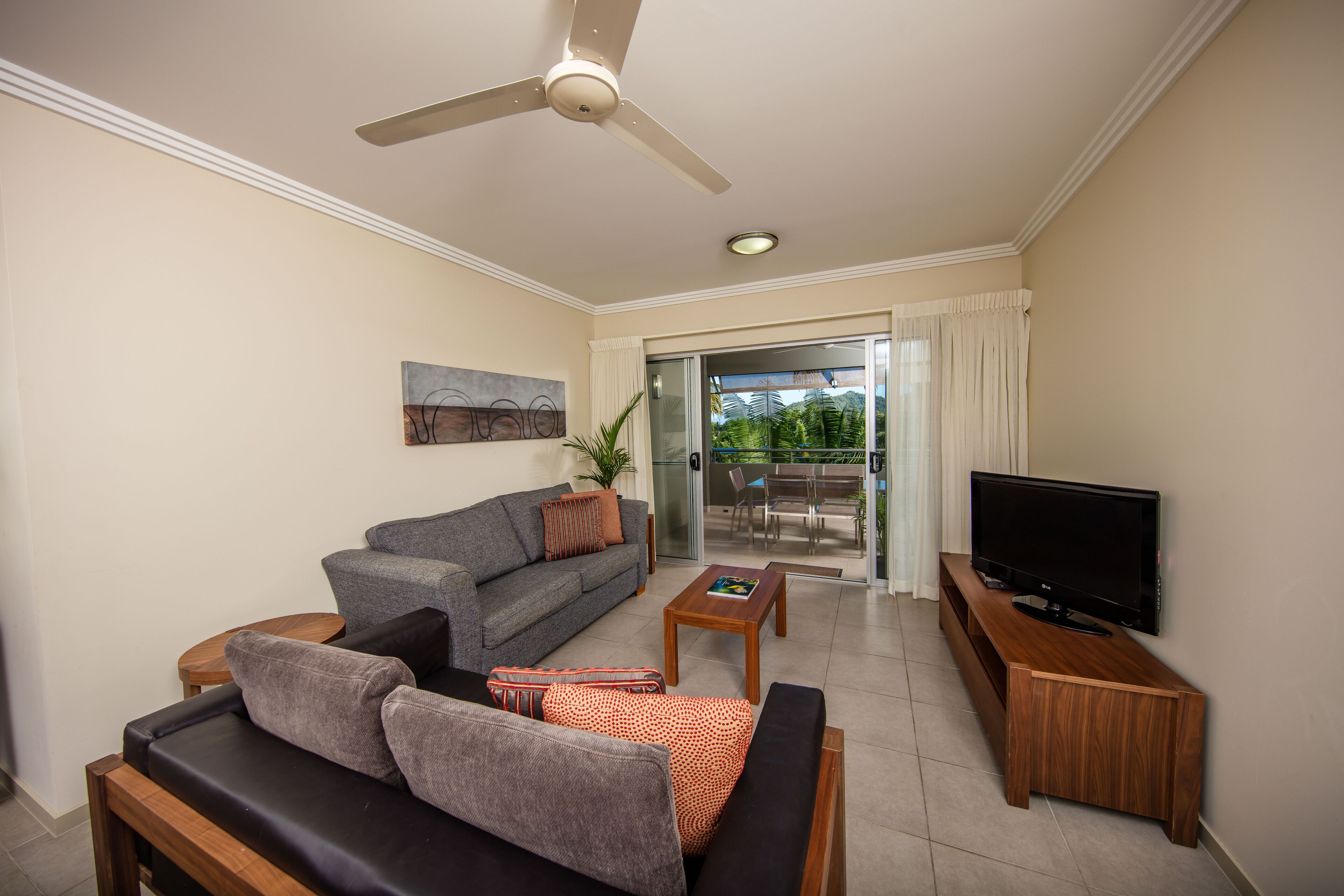 2 Bedroom, 2 Bathroom, fully self contained Family Apartment