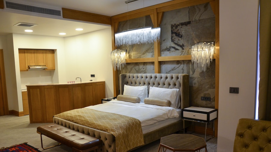 Shirvanshah Hotel