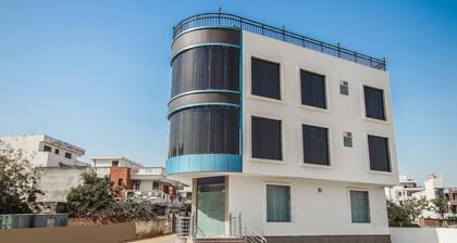 OYO 35787 Hotel Lotus