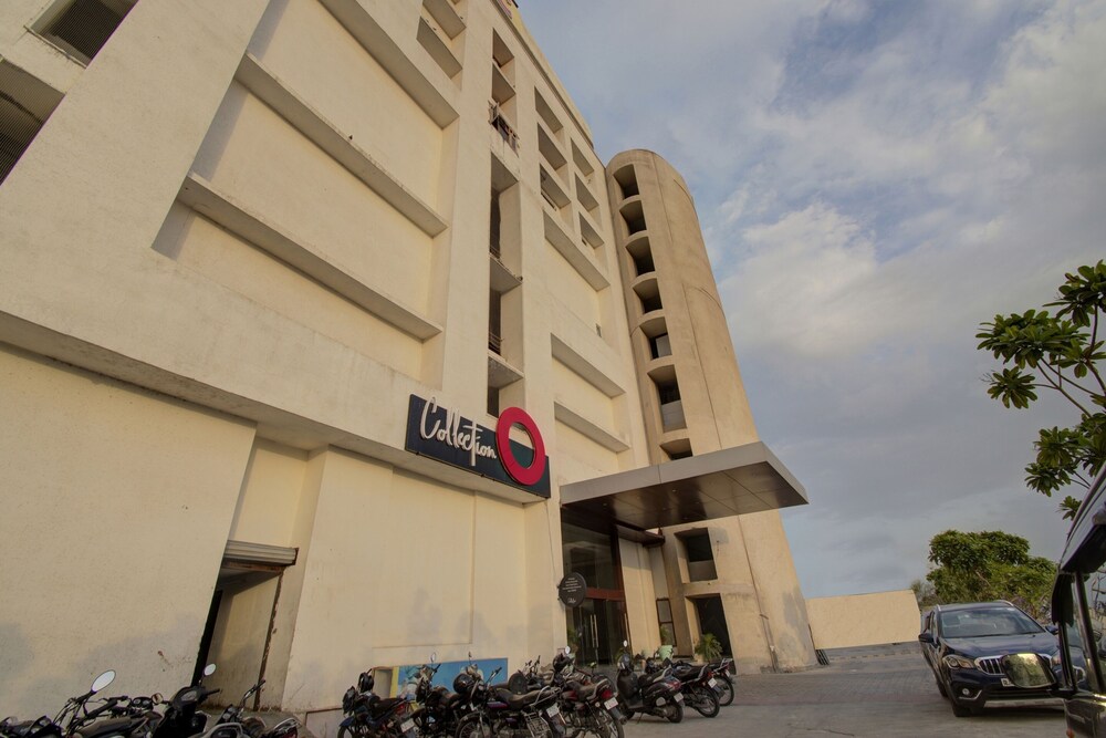 Collection O 132 New Aatish Market In Jaipur District Hotel Rates Reviews On Orbitz Book from 193 gosafe hotels in jaipur, ensuring clean and safe hotel stay in current coronavirus scenario. orbitz