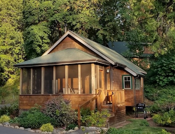 Mckenzie River Cabin The Log Canin Inn Reviews Photos Rates