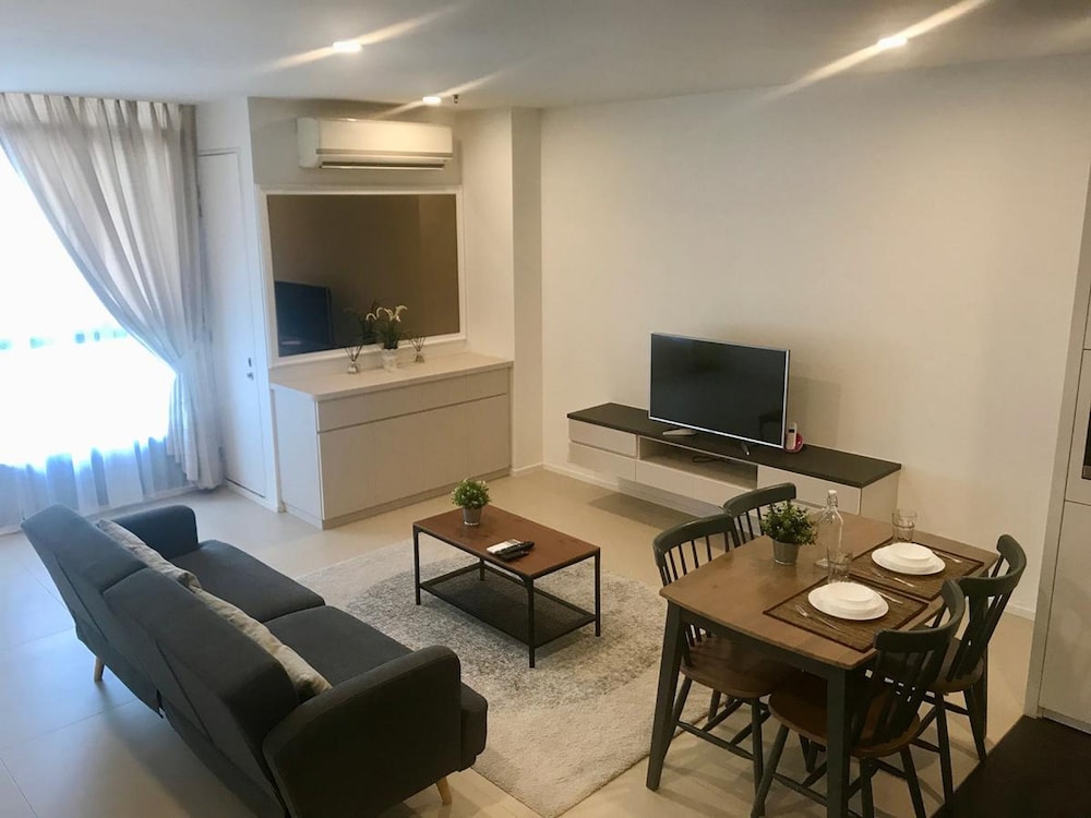 Arcoris By Plush In Kuala Lumpur Hotel Rates Reviews On Orbitz
