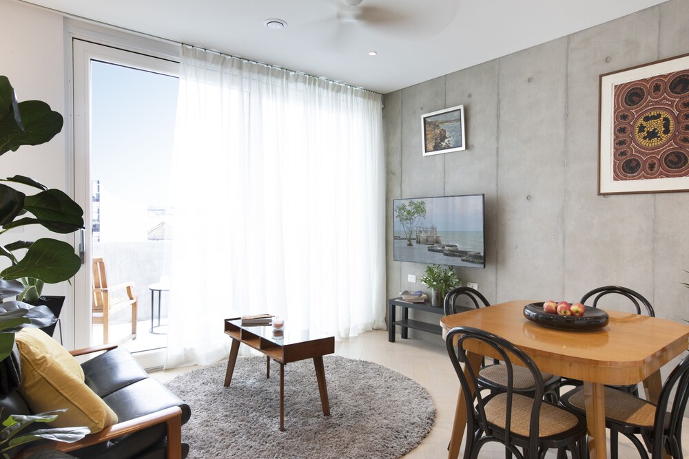 Urban Rest - The Fern Apartments