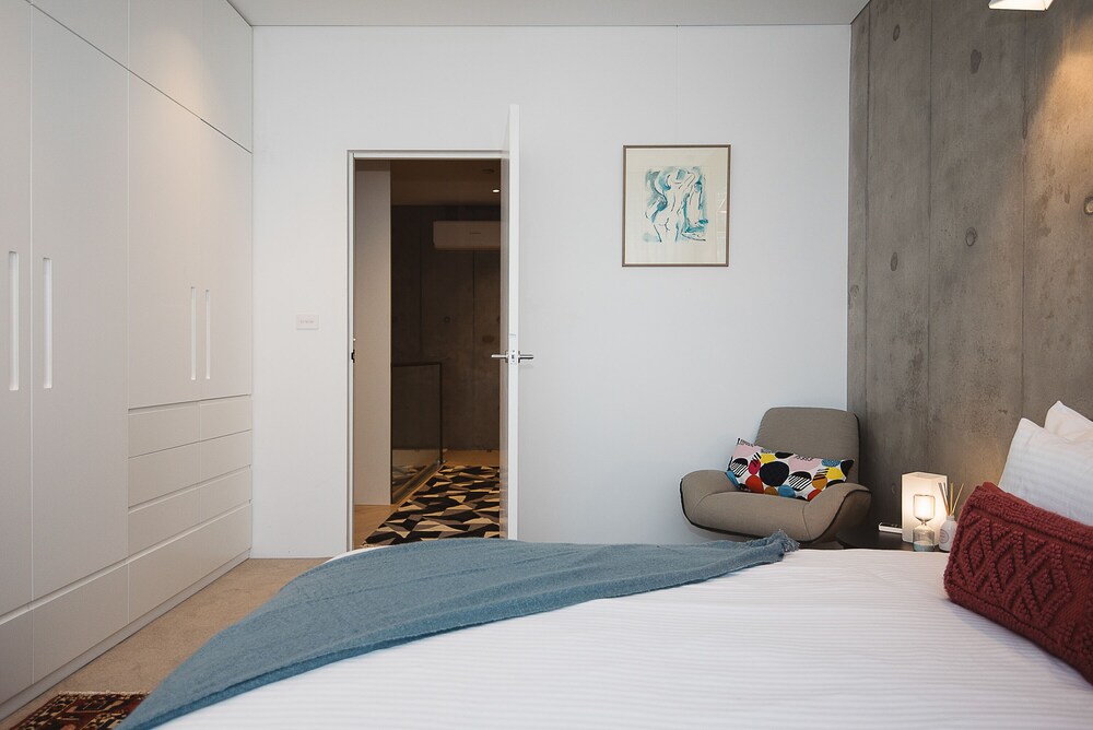 Urban Rest - The Fern Apartments
