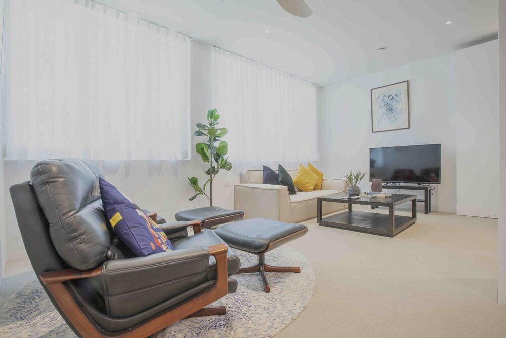 Urban Rest - The Fern Apartments