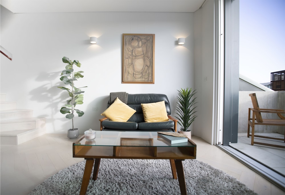 Urban Rest - The Fern Apartments