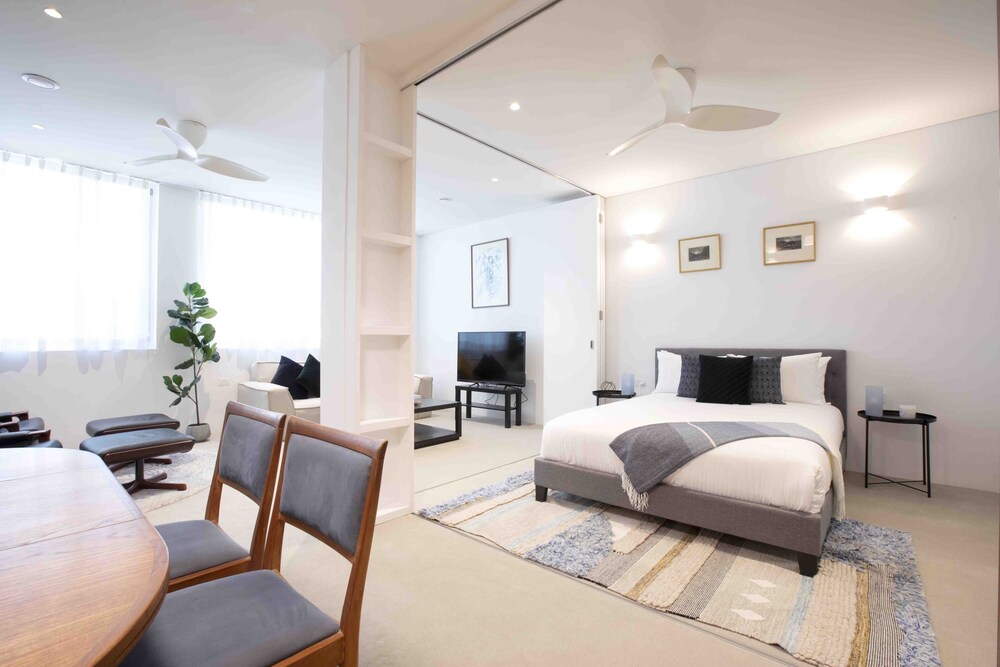 Urban Rest - The Fern Apartments