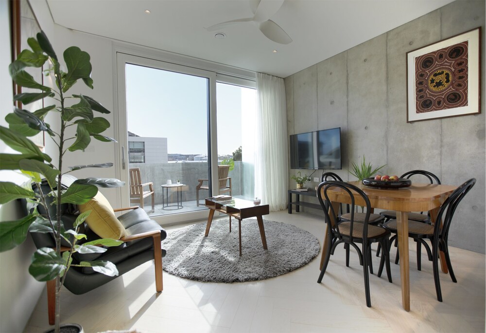 Urban Rest - The Fern Apartments