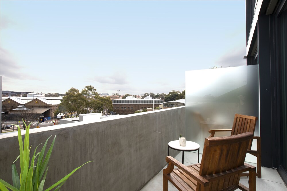 Urban Rest - The Fern Apartments