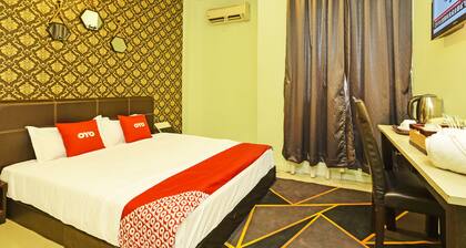 OYO 44103 8 Hotel