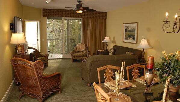2 bedrooms, in-room safe, iron/ironing board, WiFi