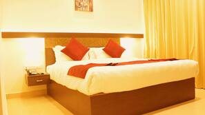 In-room safe, laptop workspace, blackout curtains, iron/ironing board