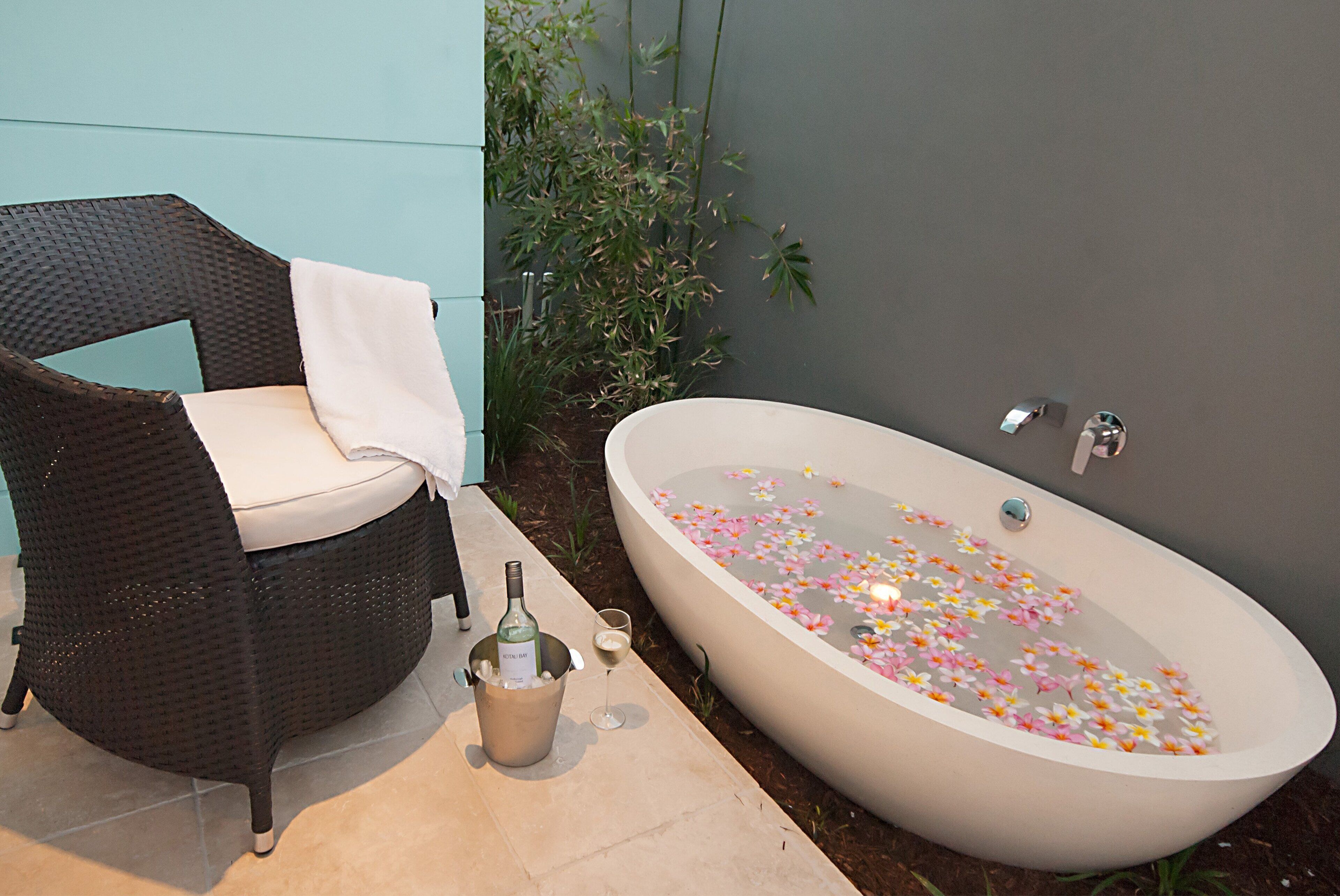 April Sun Villa - Beachfront Villas in the Heart of Byron Bay