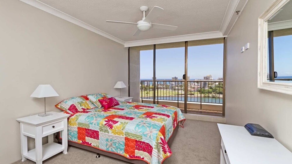 Seascape 1502 Renovated & Stunning Views Deals & Reviews (Tweed
