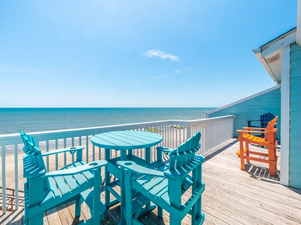 Ocean Dunes 2002: 2 BR / 2 BA condo in Kure Beach, Sleeps 7