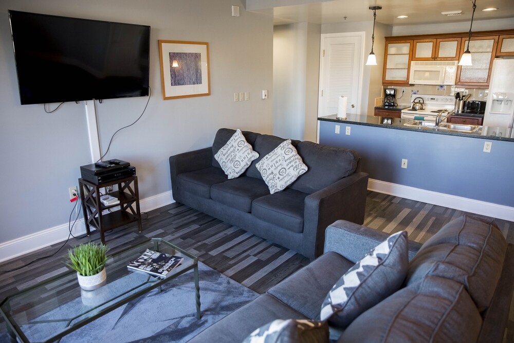 Top floor, BEST view, Viera condo at Lake Las Vegas! in Las Vegas Best Rates & Deals on Orbitz