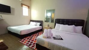 Iron/ironing board, free WiFi, linens