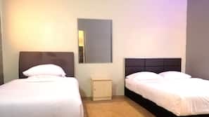 Iron/ironing board, free WiFi, linens