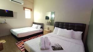 Iron/ironing board, free WiFi, linens