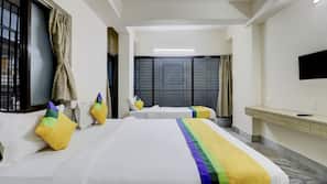 Iron/ironing board, free WiFi, linens