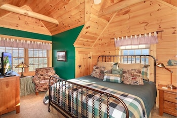 Mega Mountain Views Huge Arcade Room Private Luxurious Log