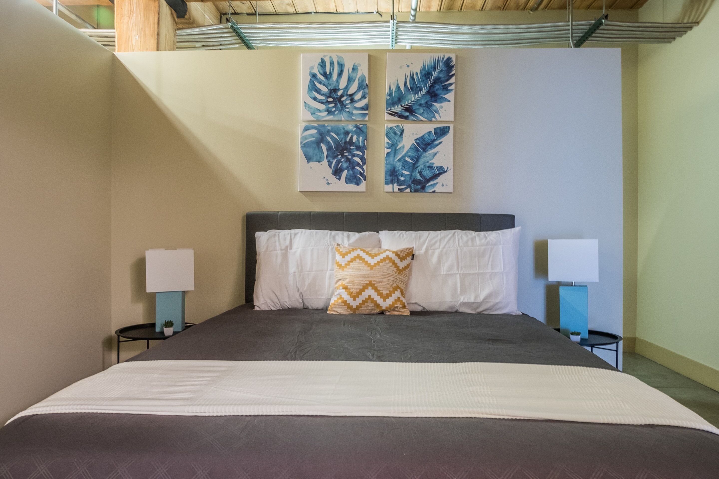 Frontdesk 1209 Washington Ave Apts Downtown St Louis In St Louis Mo Expedia