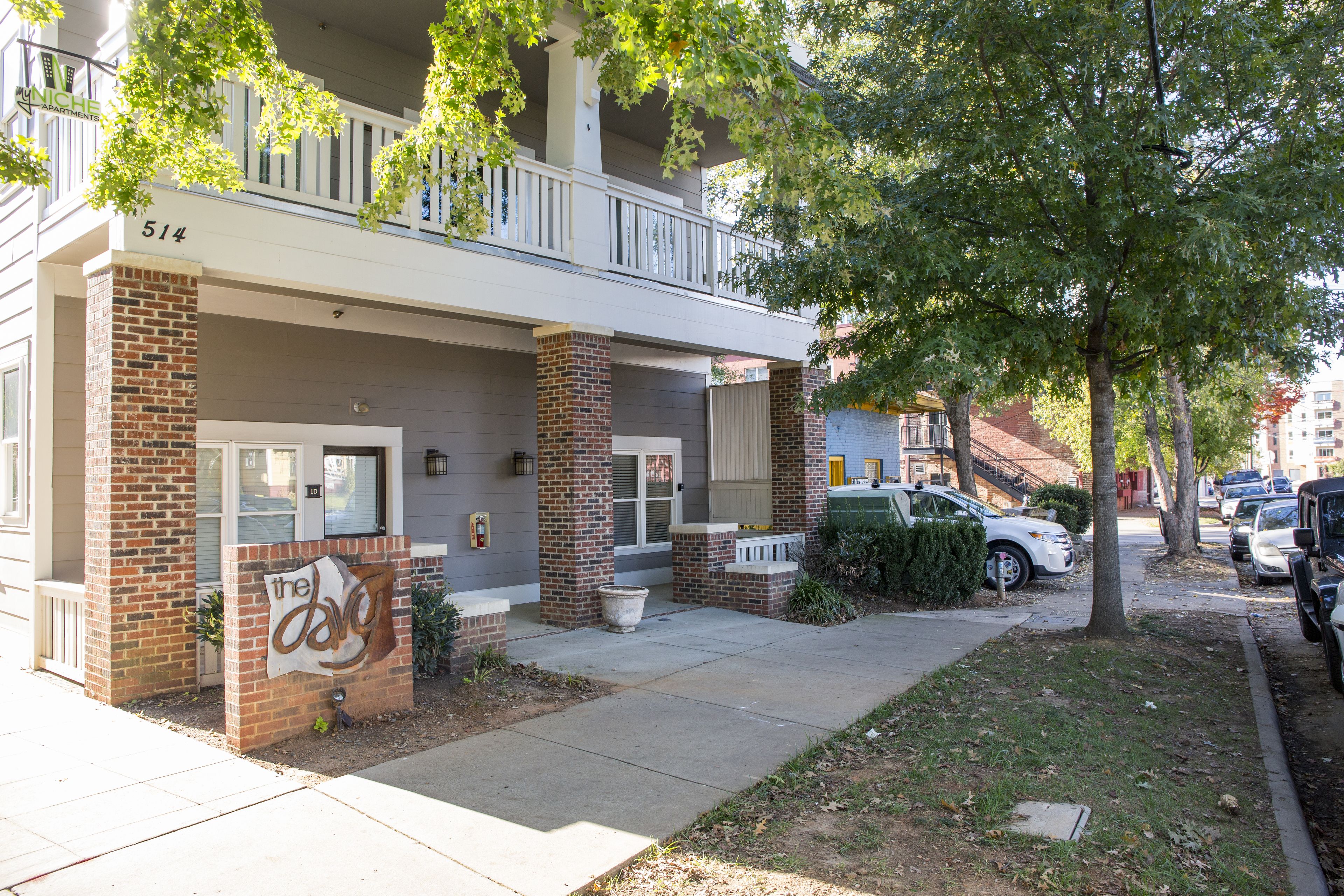 Frontdesk Davy Apts Noda District Charlotte Nc In Charlotte Nc Expedia