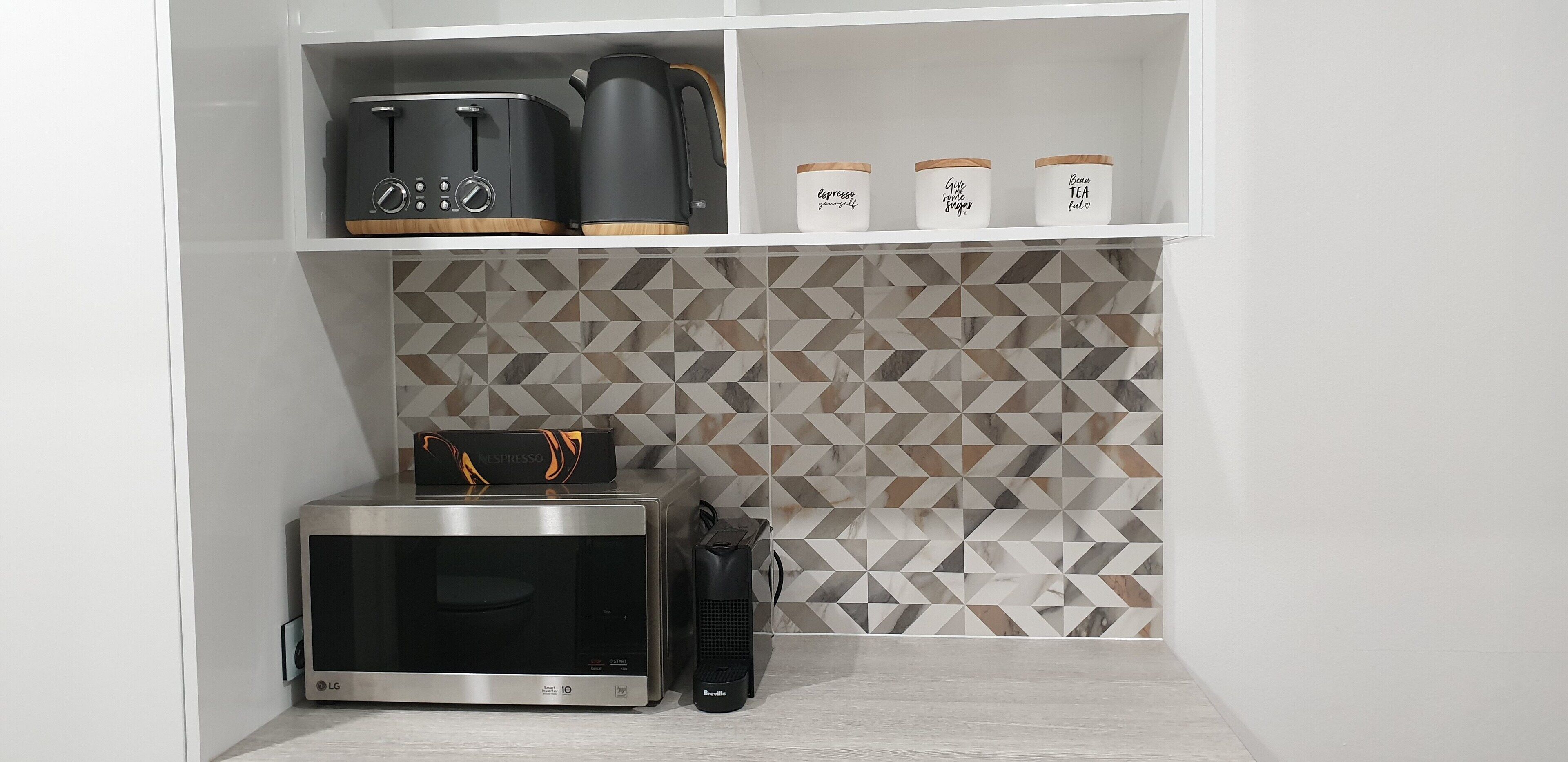 ? 221 Ocean View Resort Suite ?