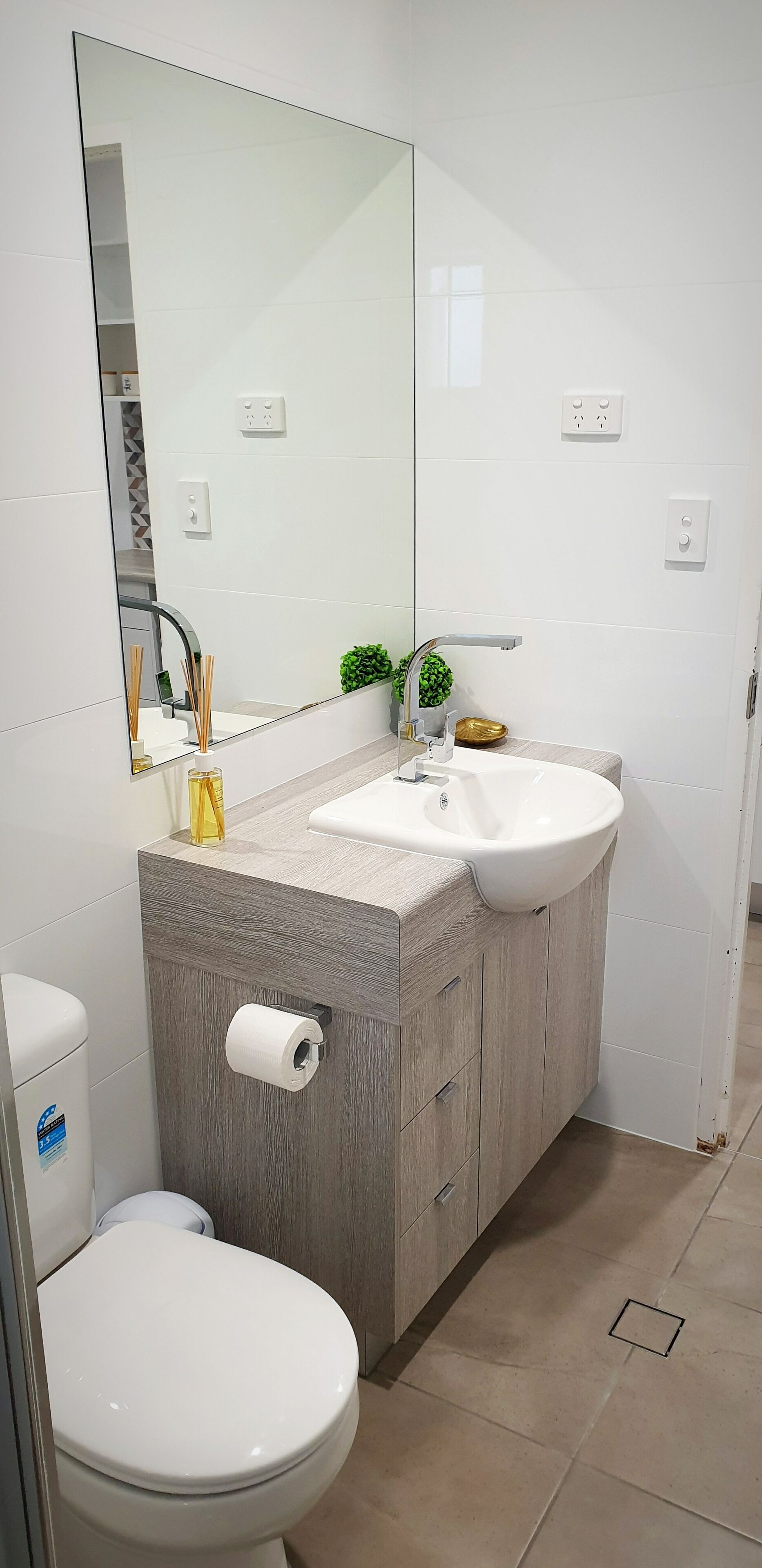 ? 221 Ocean View Resort Suite ?