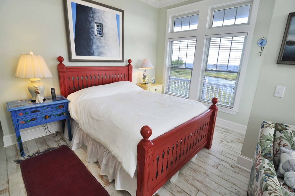 Still Point Luxurious, spacious, exceptional waterfront home