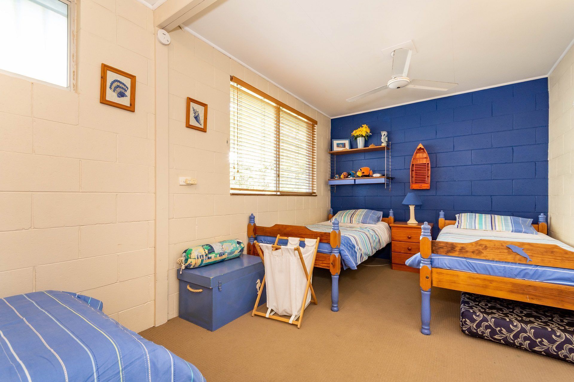 Bribie Beach House, Waterfront Directly Across the Road - Solander Esp, Banksia Beach