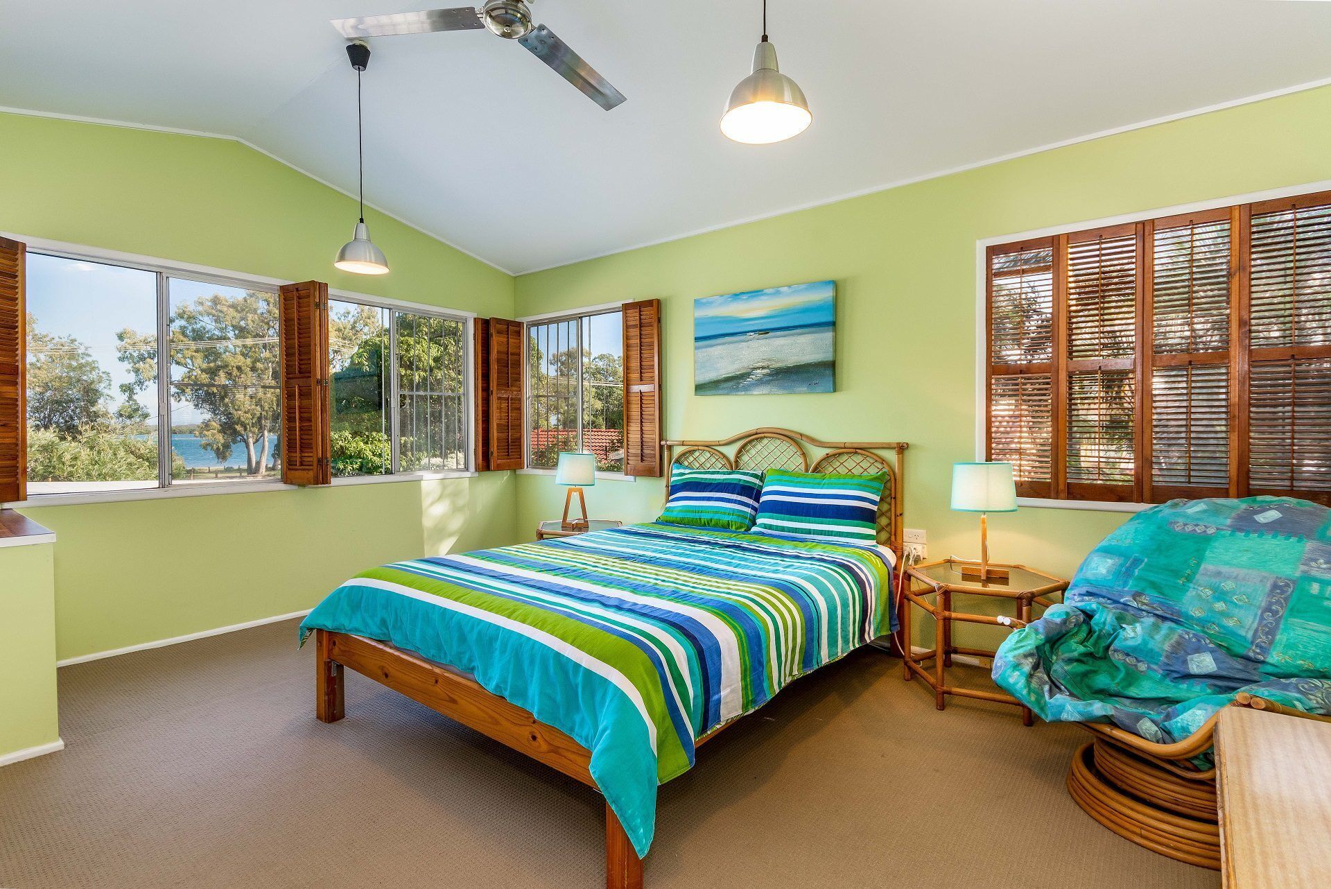 Bribie Beach House, Waterfront Directly Across the Road - Solander Esp, Banksia Beach