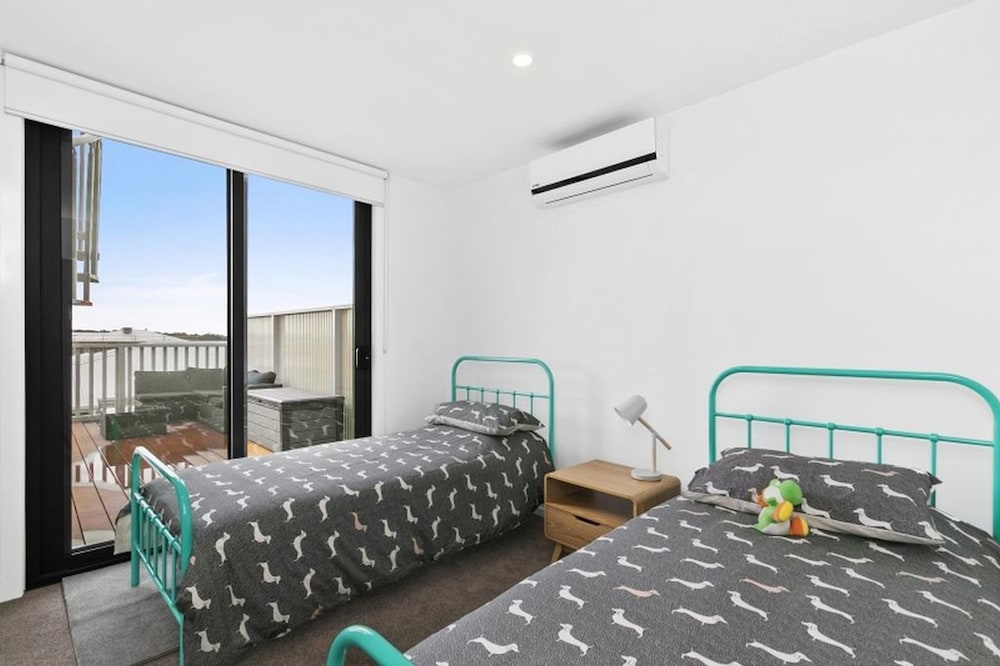 Ocean Views and Rooftop Deck Scott 29 T1232