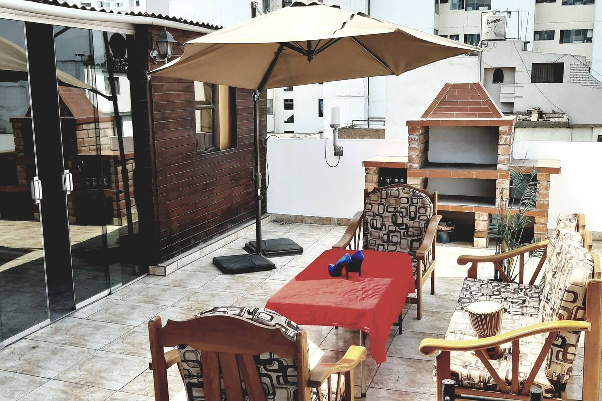 セブリス カフェ アート ギャラリー ハウス 口コミ 部屋写真 料金 お得情報 エクスペディア