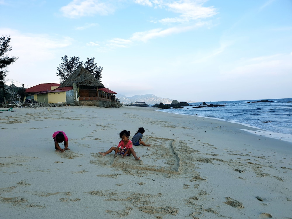 Photo de Ninh Phuoc Beach avec un niveau de propreté de assez propre
