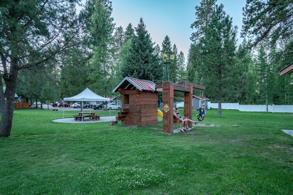 Crater Lake Resort in Chiloquin Best Rates & Deals on Orbitz